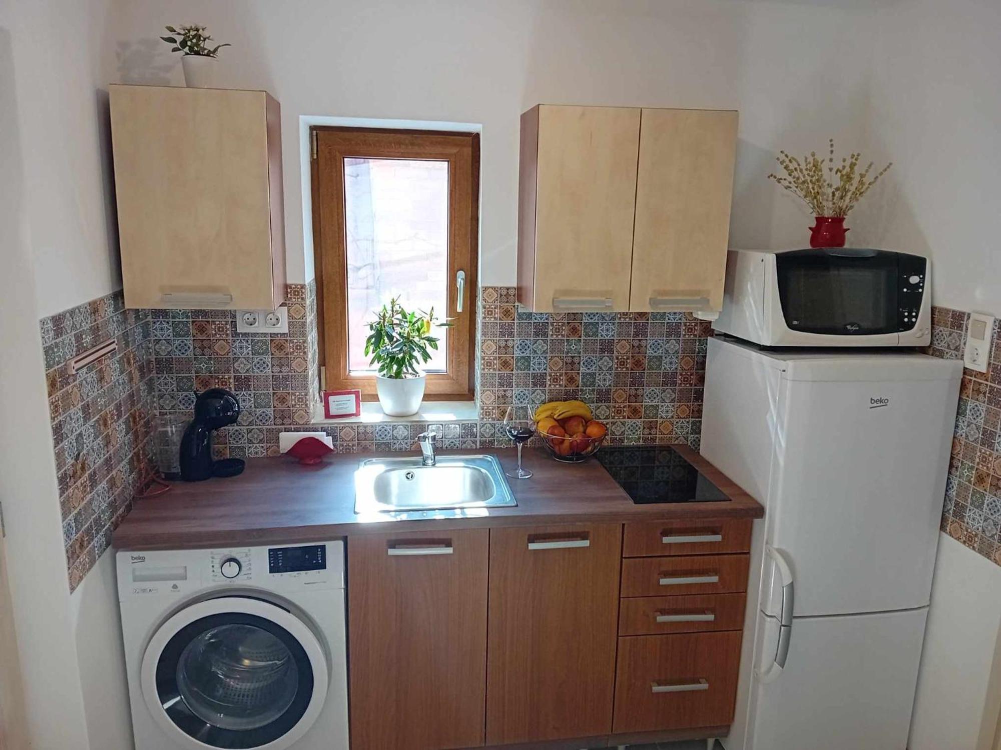 Edi Apartman Вечеш Екстериор снимка