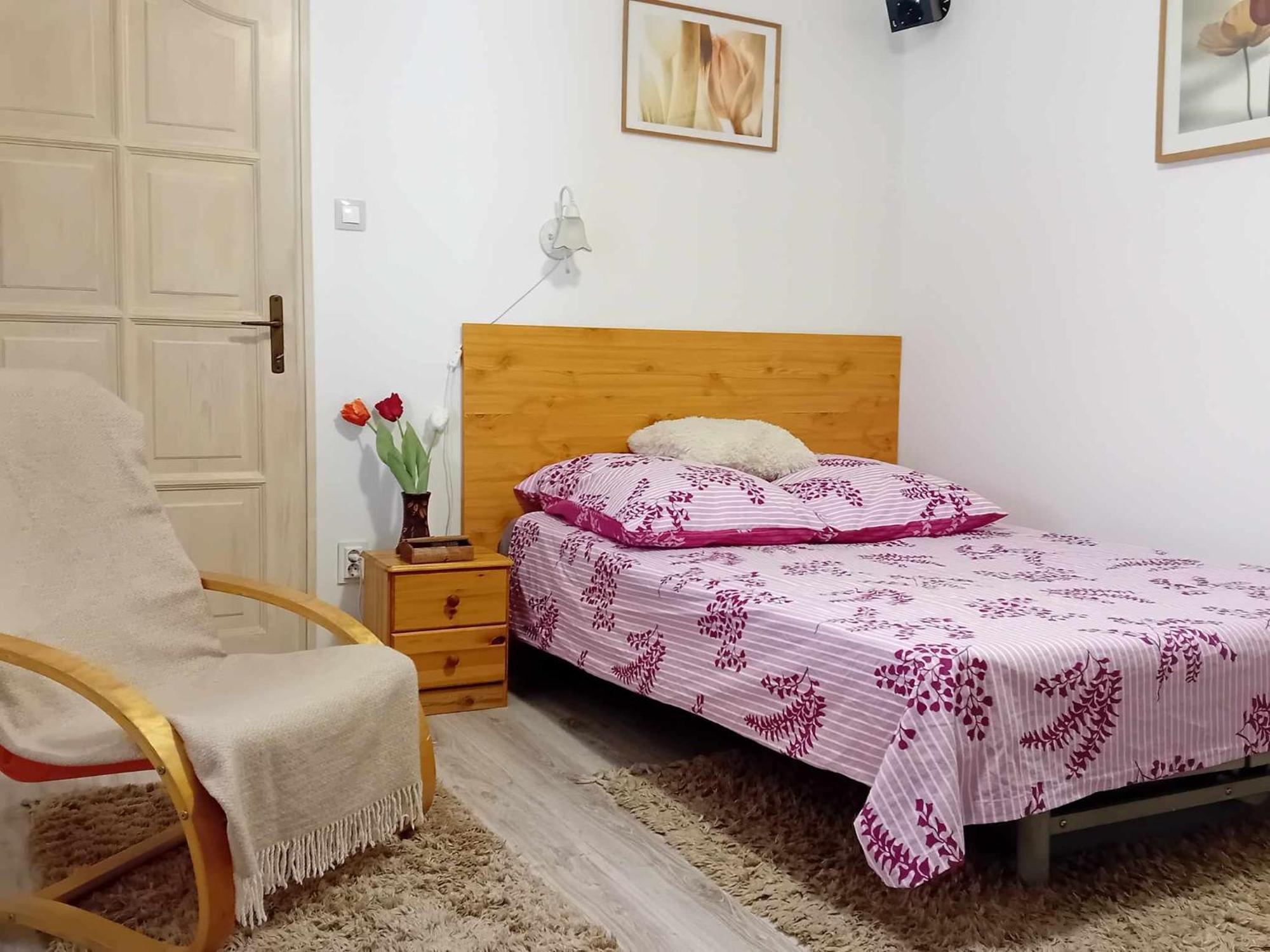 Edi Apartman Вечеш Екстериор снимка